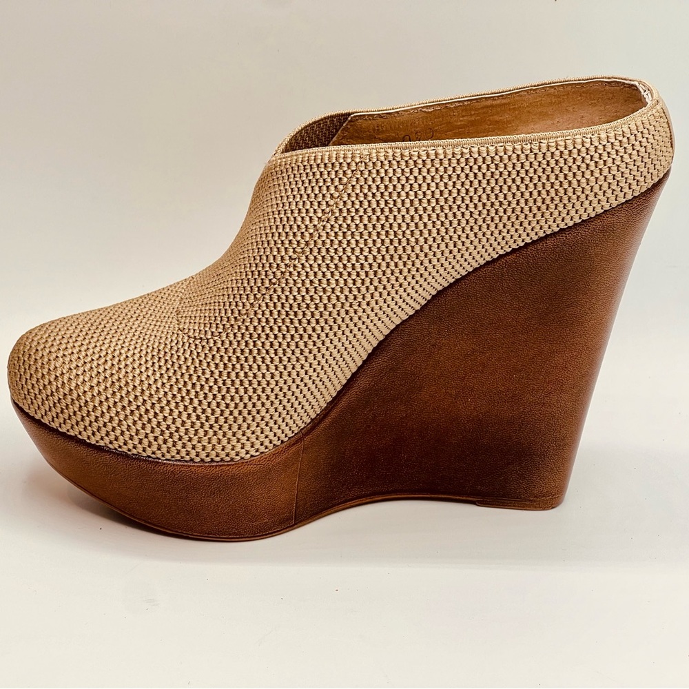 BARCELONA COMPANY Brand New Mila 5 Inch Wedge In Tan EU 37, US 7, Retails @$250